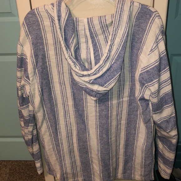 Forever 21 beach pullover - Picture 3 of 3